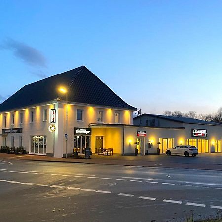 Central Hotel Wagenfeld Екстер'єр фото